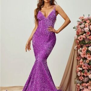 Beautiful down to earth Dinner Dress or Date Night Dreses comes in 3 colors